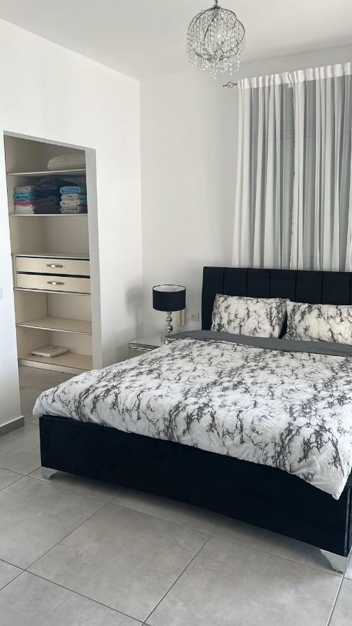 Panorama Apartment " City Garden " Bat Yam Eksteriør billede