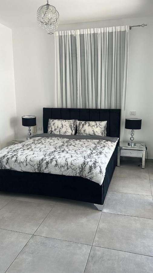 Panorama Apartment " City Garden " Bat Yam Eksteriør billede