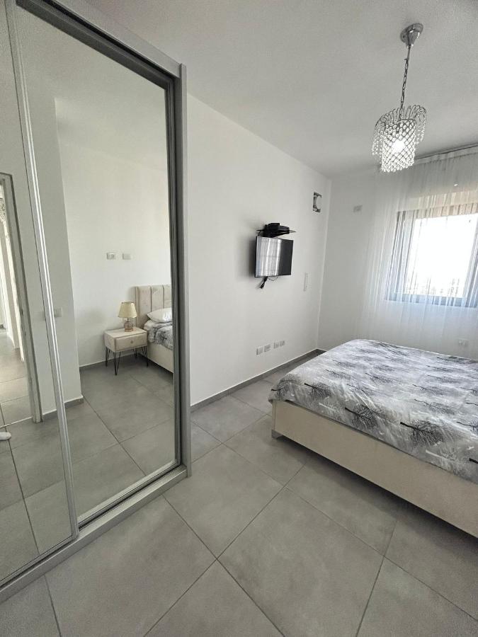 Panorama Apartment " City Garden " Bat Yam Eksteriør billede