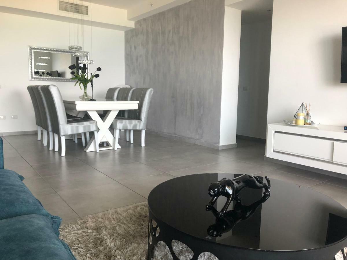 Panorama Apartment " City Garden " Bat Yam Eksteriør billede